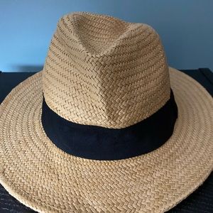 Straw hat women